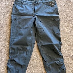 Eddie Bauer Women’s Guide Capri Pants 16W Gray
